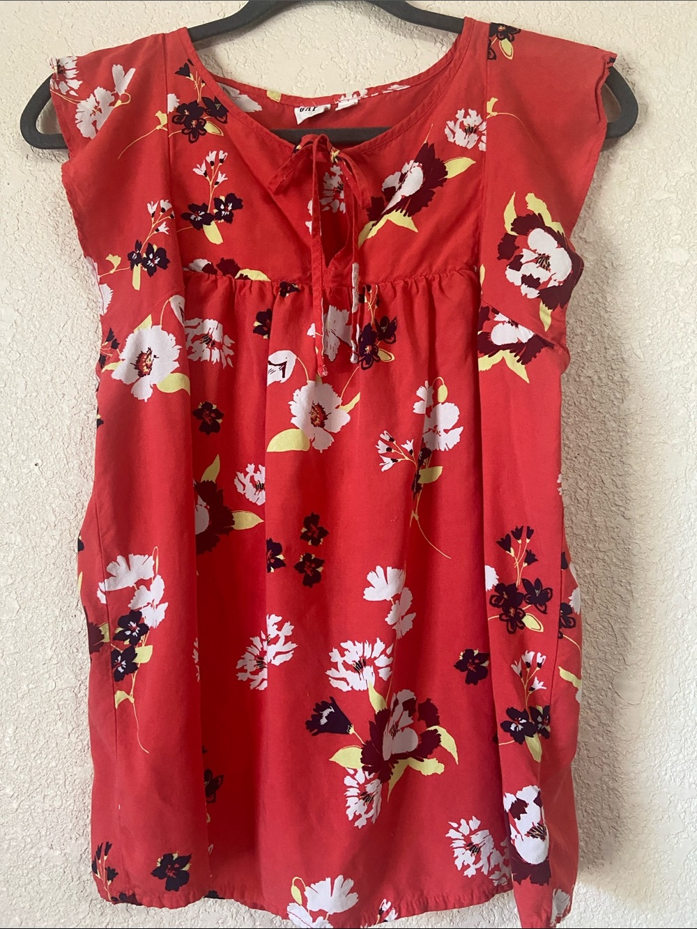 GAP Red Floral Cap-Sleeve Blouse